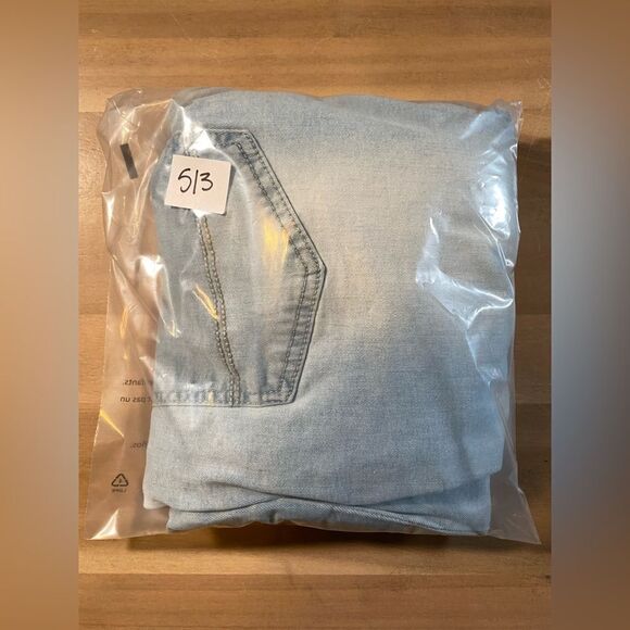 ‎Free planet Jean shorts - Picture 8 of 8